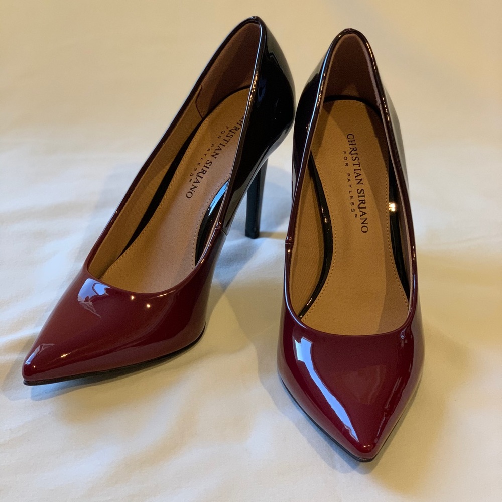 NWOT red ombré heels